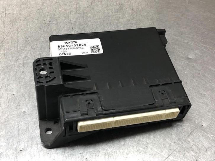 COMPUTER BODY CONTROL Toyota Auris (E15) (|8865002820|), Auto-onderdelen, Elektronica en Kabels, Toyota, Gebruikt