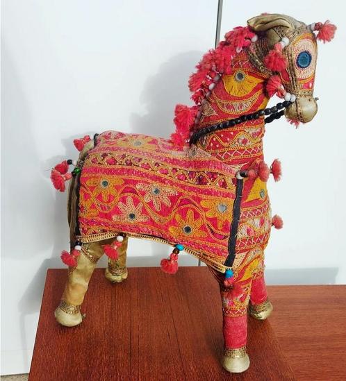 Cheval indien ancien, Antiquités & Art, Tapis & Textile, Enlèvement ou Envoi
