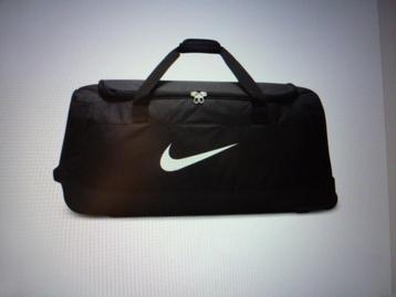 Sportas van Nike met wiele. beschikbaar voor biedingen