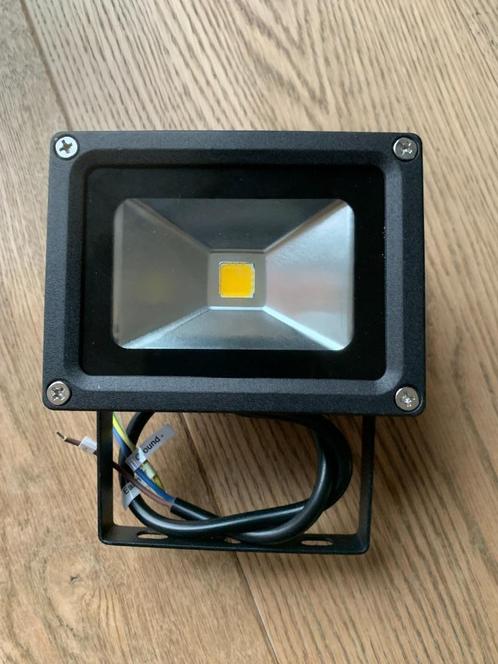 Floodlight LED 10W, Doe-het-zelf en Bouw, Bouwverlichting, Nieuw, Lamp met armatuur, Minder dan 50 watt, Ophalen of Verzenden