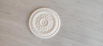 Rozetten plafond  beschikbaar voor biedingen