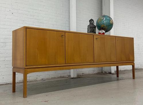 XXL vintage dressoir, Huis en Inrichting, Kasten | Buffetkasten, Ophalen