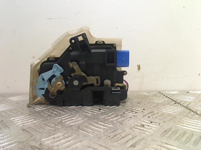 Motor Centrale Deurvergrendeling van een Volkswagen Golf, Auto-onderdelen, Carrosserie, Volkswagen, Gebruikt, 3 maanden garantie