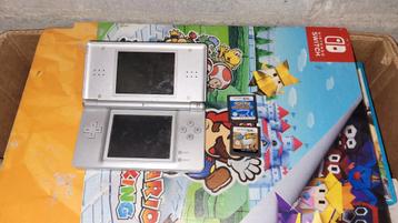 Nintendo ds lite avec pikemon et bob l eponge, Enlèvement ou Envoi, Comme neuf, DS Lite