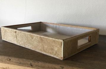 Flamant dienblad met pelslook beschikbaar voor biedingen