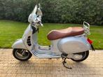 Mooie Vespa 250 GTS, grijze kleur, weinig km, Fietsen en Brommers, Brommers | Vespa, Ophalen, 250 cc, Overige modellen, 0 versnellingen