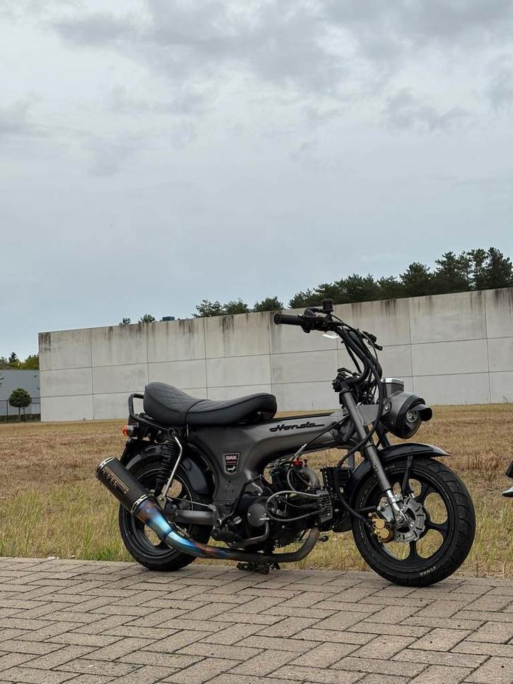Dax b klasse te koop, Fietsen en Brommers, Brommers | Honda, Zo goed als nieuw, Overige modellen, Klasse B (45 km/u), Ophalen