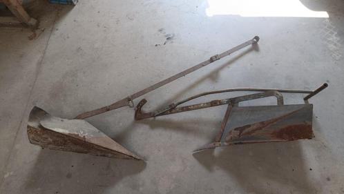 2 manuele aanaardploegen, Tuin en Terras, Hand-tuingereedschap, Gebruikt, Overige soorten, Ophalen