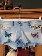 Jeansshort met vlinders mt 128/134, Comme neuf, Enlèvement ou Envoi