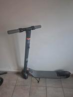 Scooter électrique Ninebot (chargeur inclus.), Vélos & Vélomoteurs, Enlèvement