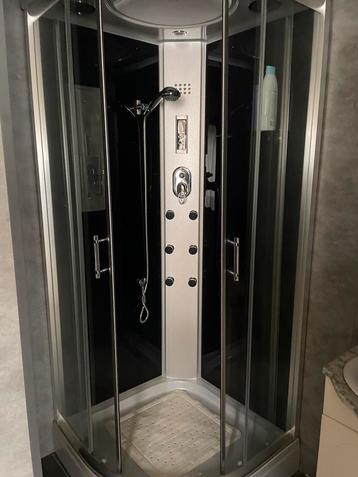 Douche kabine beschikbaar voor biedingen