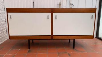 Vintage teakhouten dressoir/dressoir beschikbaar voor biedingen