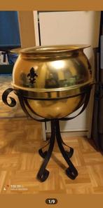 Très Joli cache pot ou autres en métal jaune excellent état, Ophalen