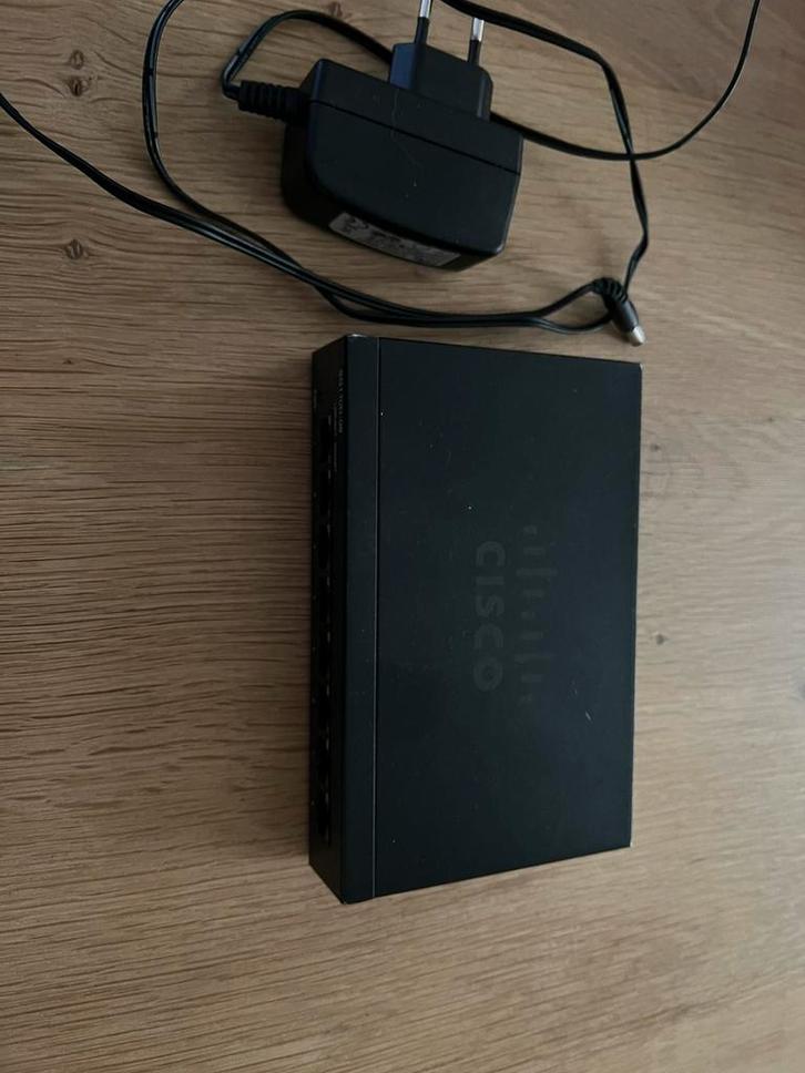 Cisco switch SG110D-08, Informatique & Logiciels, Commutateurs réseau, Comme neuf, Enlèvement ou Envoi