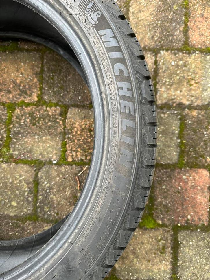 4 Pneus Neige Michelin  225/45 R 19 M+S, Auto-onderdelen, Banden en Velgen, Band(en), Winterbanden, 19 inch, 225 mm, Personenwagen