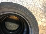 4 Winterbanden: 2x Semperit + 2x Vredestein 215/60 R70 96H, Autos : Pièces & Accessoires, Pneus & Jantes, Véhicule de tourisme
