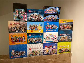 LEGE dozen LEGO Collectable Minifigures