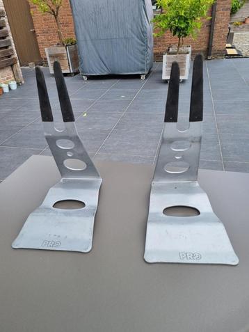 Fietssteunen te koop beschikbaar voor biedingen