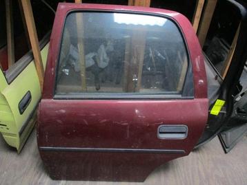 PORTIER LINKS ACHTER 5 deurs l.a Corsa B (73 / 78 / 79) beschikbaar voor biedingen