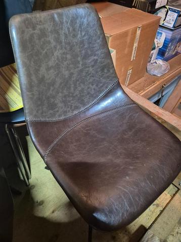 3 eetkamerstoelen of keukenstoelen beschikbaar voor biedingen