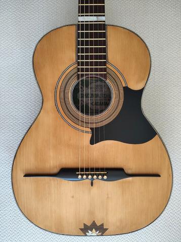 Exclusive parlor akoustische gitaar Ermelinda Silvestri 1930, Musique & Instruments, Instruments à corde | Autre, Enlèvement ou Envoi