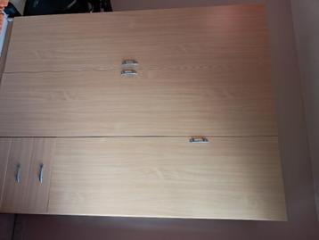 Garde- robe 3 portes beschikbaar voor biedingen