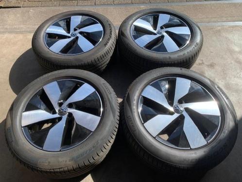 ORIGINELE VW TIGUAN BOLOGNA SEAT VELGEN + BANDEN 235 55 R18, Auto-onderdelen, Besturing, Audi, Seat, Volkswagen, Skoda, Gebruikt