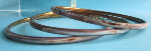 Armband-AS29:Bruin/Wit-Schelp -4mm-binnenmaat 6,6cm.-koper-, Handtassen en Accessoires, Armbanden, Nieuw, Overige materialen, Overige kleuren