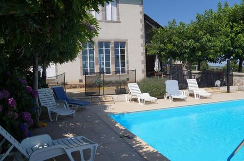 8 p vakantiehuis (4 slpk en 3 bdk) met zwembad ( Cantal), Vacances, Maisons de vacances | France, Ardèche ou Auvergne, Maison de campagne ou Villa