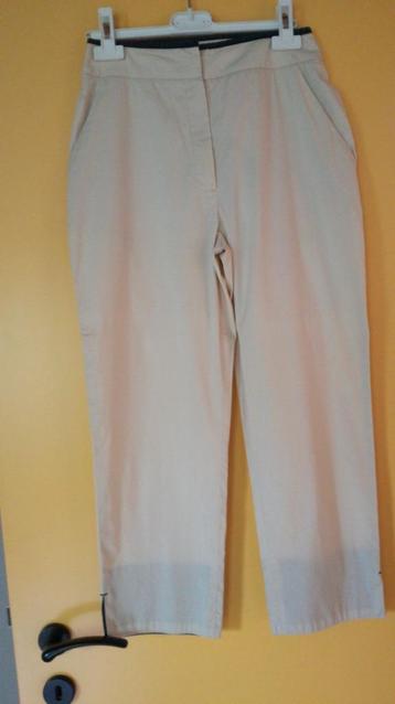 beige dames capri broek van het merk Pianori, maat 36 beschikbaar voor biedingen