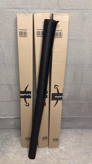 Set zwarte non-woven tafelkleden beschikbaar voor biedingen