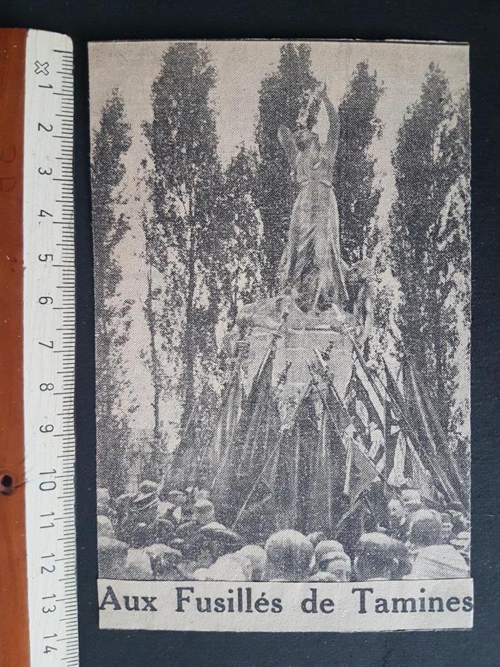Knipsel op postkaart: Aux Fusillés de Tamines Monument, Verzamelen, Militaria | Algemeen, Landmacht, Foto of Poster, Verzenden