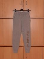 Grijze sportbroek 'Never give up' 146 jongen Panther, Kinderen en Baby's, Broek, Ophalen of Verzenden, Zo goed als nieuw, Jongen