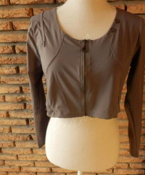 (8) - gilet court femme t.40 kaki - cicéro -, Vêtements | Femmes, Blouses & Tuniques, Comme neuf, Taille 38/40 (M), Vert, Enlèvement ou Envoi