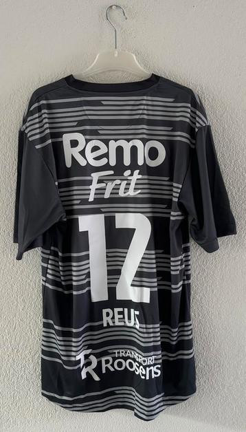 Beau Reus S.K. Beveren shirt disponible aux enchères