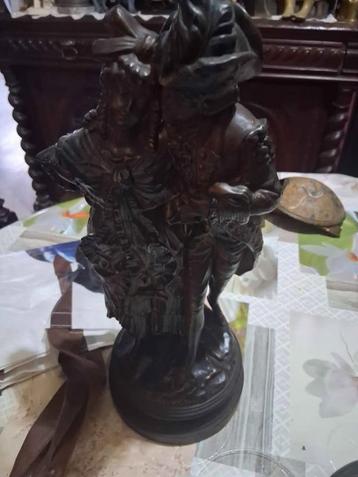 Beeld in terra cotta, Enlèvement