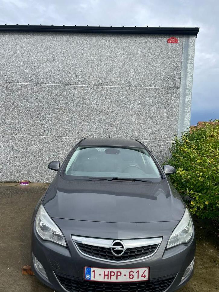 Opel astra hatchback (verstopte roetfilter), Auto's, Opel, Particulier, Astra, Airbags, Airconditioning, Bluetooth, Bochtverlichting