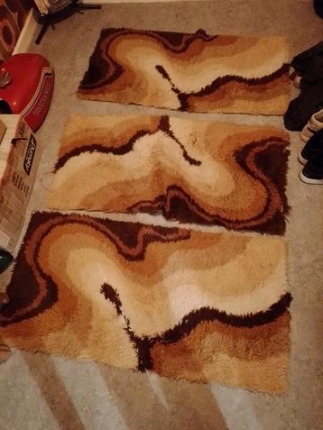 vintage retro tapijtjes beschikbaar voor biedingen