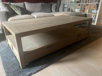 Landelijke salontafel beschikbaar voor biedingen