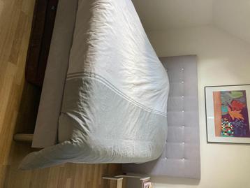 Tête de lit Sommier Matelas 140*190 beschikbaar voor biedingen