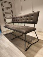 Canapé Henders et Hazel, Enlèvement