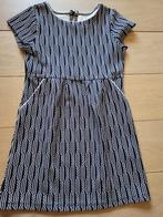Blauwe jurk met wit motief - Petit Louie - maat 7/8 jaar (12, Fille, Utilisé, Robe ou Jupe, Enlèvement ou Envoi