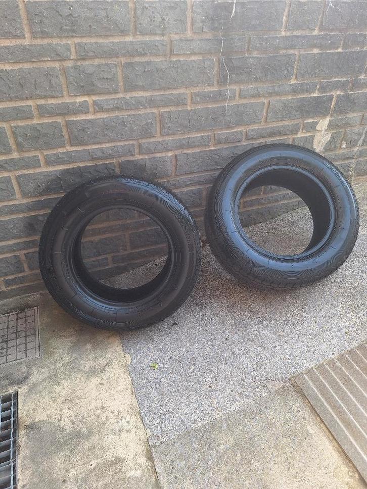 Pneus (2) Vredestein 5 sprint classic neufs 215, Autos : Pièces & Accessoires, Pneus & Jantes, Pneu(s), Neuf, Enlèvement