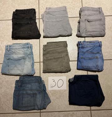 Korte broeken beschikbaar voor biedingen