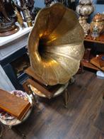 Oude grammofoon met 30 stuks platen, Enlèvement