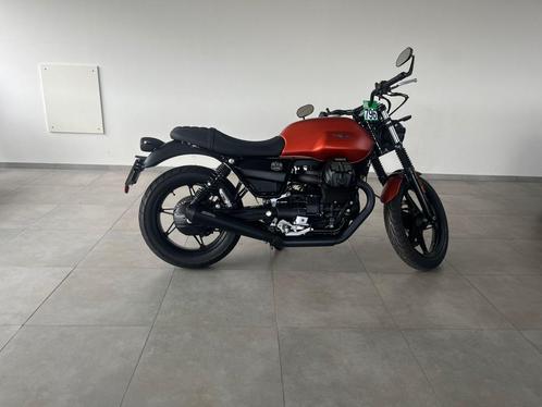 Moto Guzzi V7 Stone, Motos, Motos | Moto Guzzi, Entreprise, Naked bike, plus de 35 kW, 2 cylindres, Enlèvement