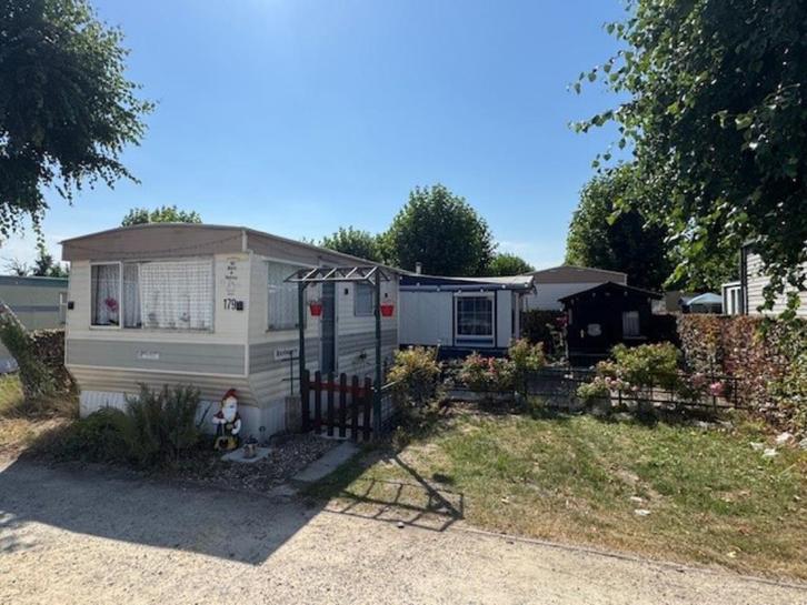 Authentieke Stacaravan - Klein Strand Jabbeke, Caravans en Kamperen, Stacaravans, tot en met 2, Ophalen