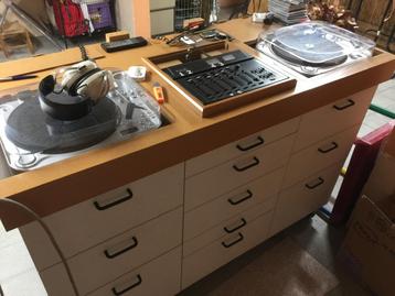 Volledige stereo keten beschikbaar voor biedingen