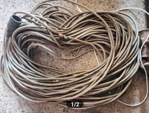 Lange zware verlengkabel voor buiten. 60 a 70 m., Audio, Tv en Foto, Audiokabels en Televisiekabels, Gebruikt, Ophalen