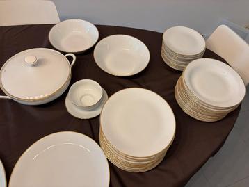 Kronester Bavaria serviesgoed van porselein beschikbaar voor biedingen